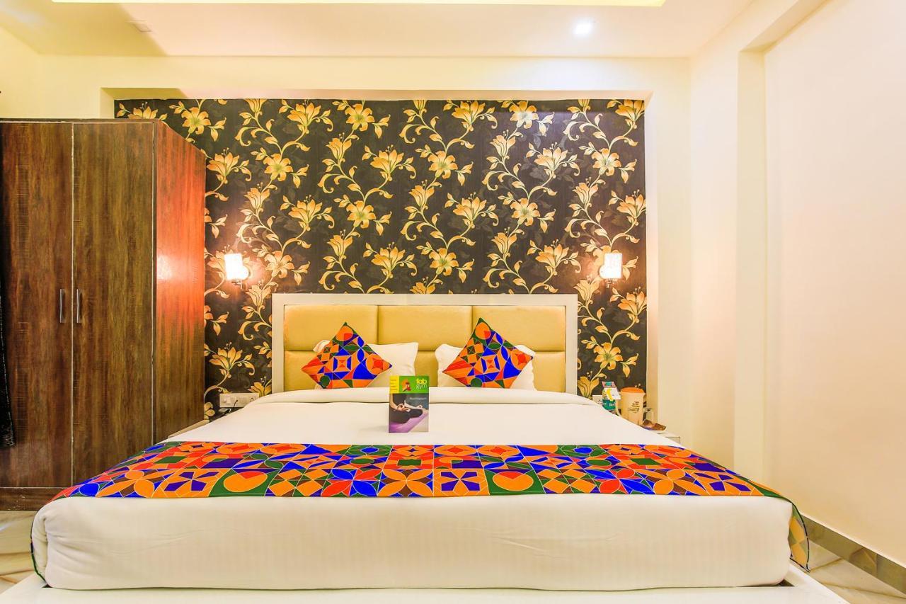 Fabhotel Star Of Taj Restobar Fatehabad Road Agra  Eksteriør billede