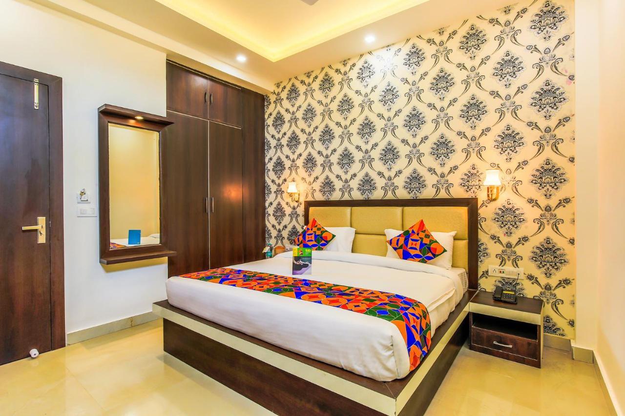 Fabhotel Star Of Taj Restobar Fatehabad Road Agra  Eksteriør billede