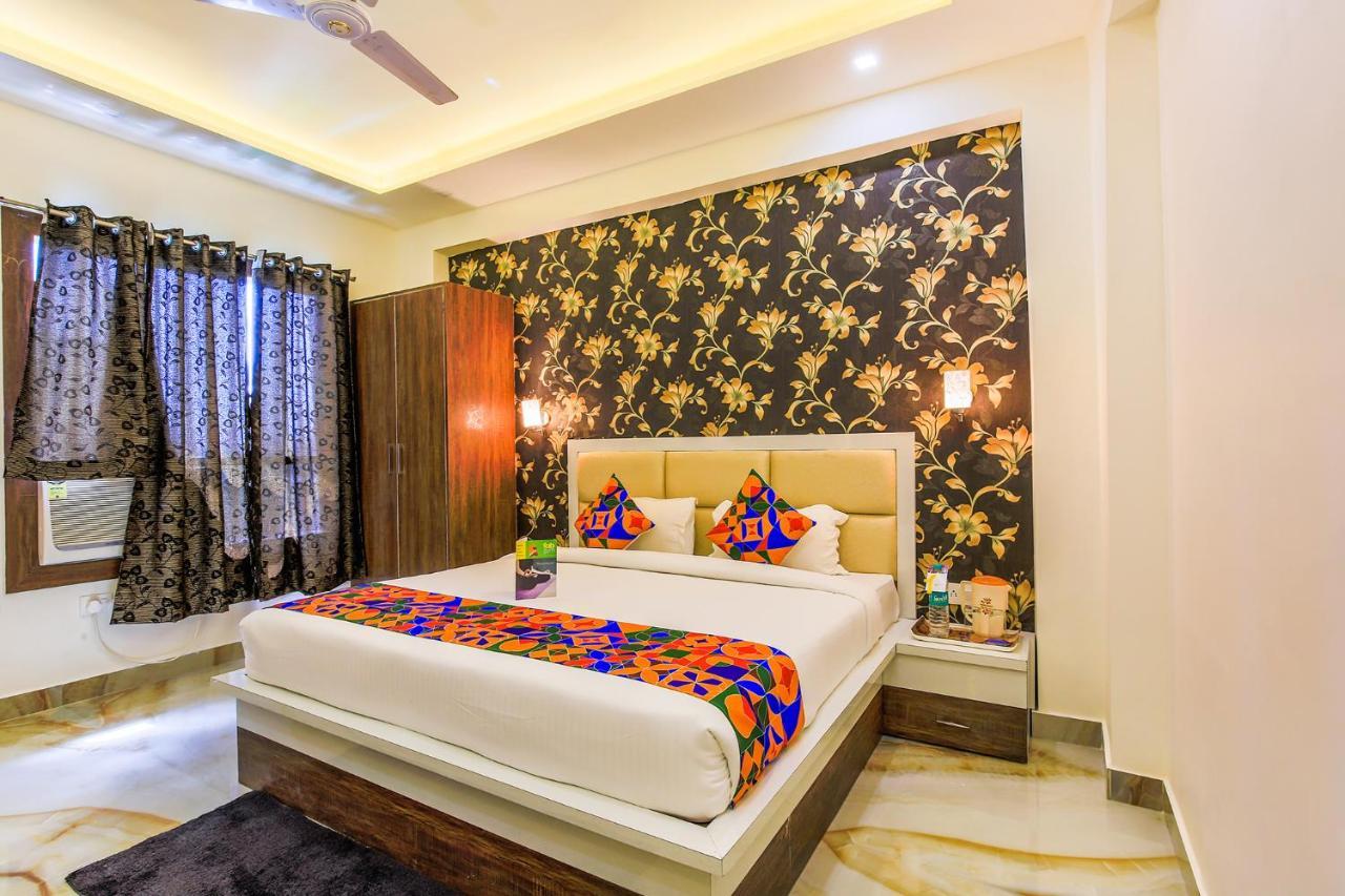 Fabhotel Star Of Taj Restobar Fatehabad Road Agra  Eksteriør billede