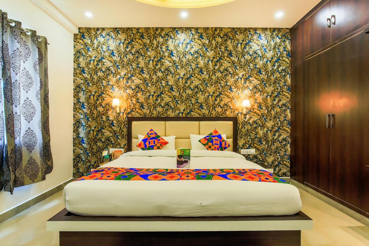 Fabhotel Star Of Taj Restobar Fatehabad Road Agra  Eksteriør billede