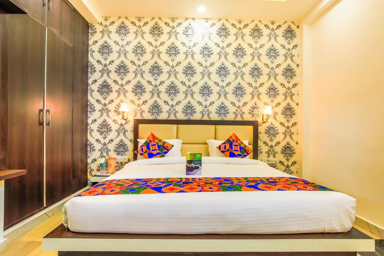 Fabhotel Star Of Taj Restobar Fatehabad Road Agra  Eksteriør billede